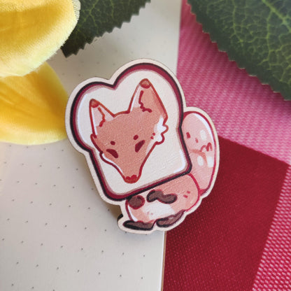 WOODEN PIN Kitsune Fox feat Toast Maple Pinback | 40mm