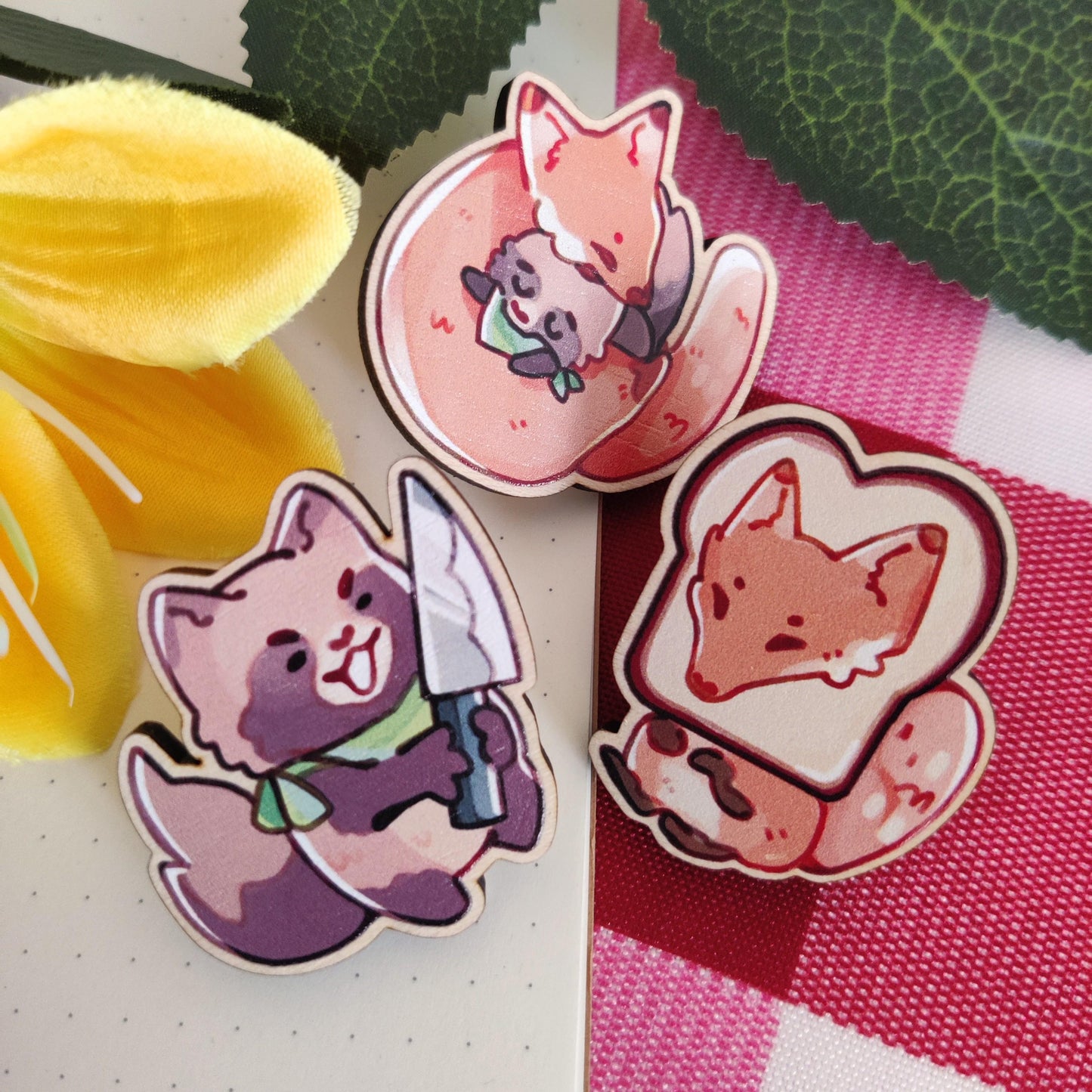 WOODEN PIN Kitsune Fox feat Toast Maple Pinback | 40mm