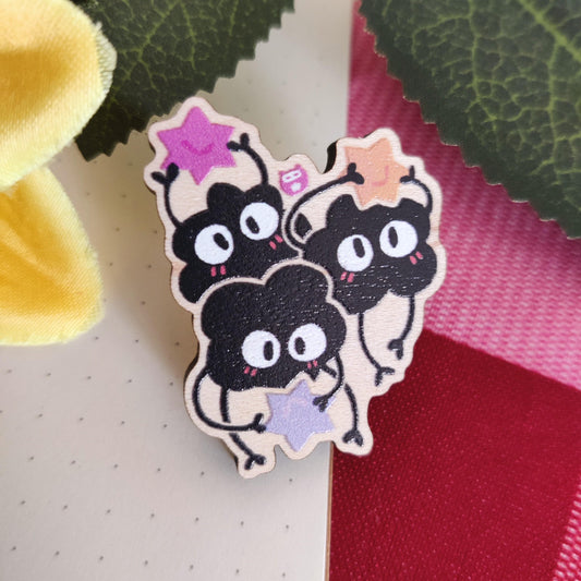 WOODEN PIN Soot Sprite Maple Pinback | 40mm