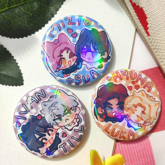 ALIEN STAGE large character holo BADGE 58mm Skrunkly, Till, Ivan, Mizi, Sua, Hyuna, Luka, alnst, ivantill, mizisua, hyuluka, ita bag, deco
